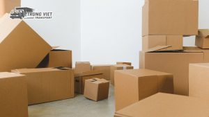 Cách Tính Cước Vận Chuyển Hàng Hóa Quốc Tế: Trọng Lượng Thực vs Thể Tích