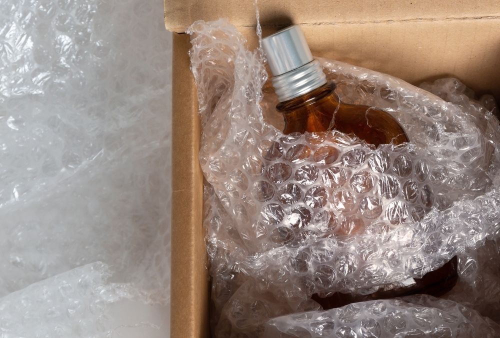 Gửi mỹ phẩm, đồ skincare đi Trung Quốc: Có được không? Quy định mới 