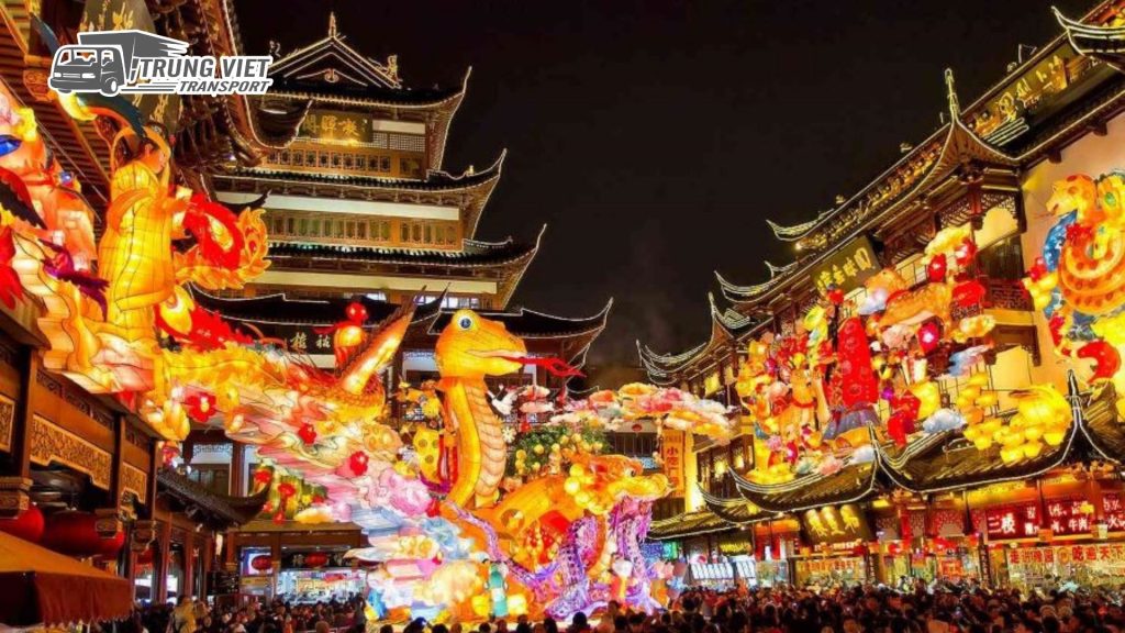 Trung Quốc Tăng Số Ngày Nghỉ Để Kích Cầu Tiêu Dùng, Thúc Đẩy Phục Hồi Kinh Tế