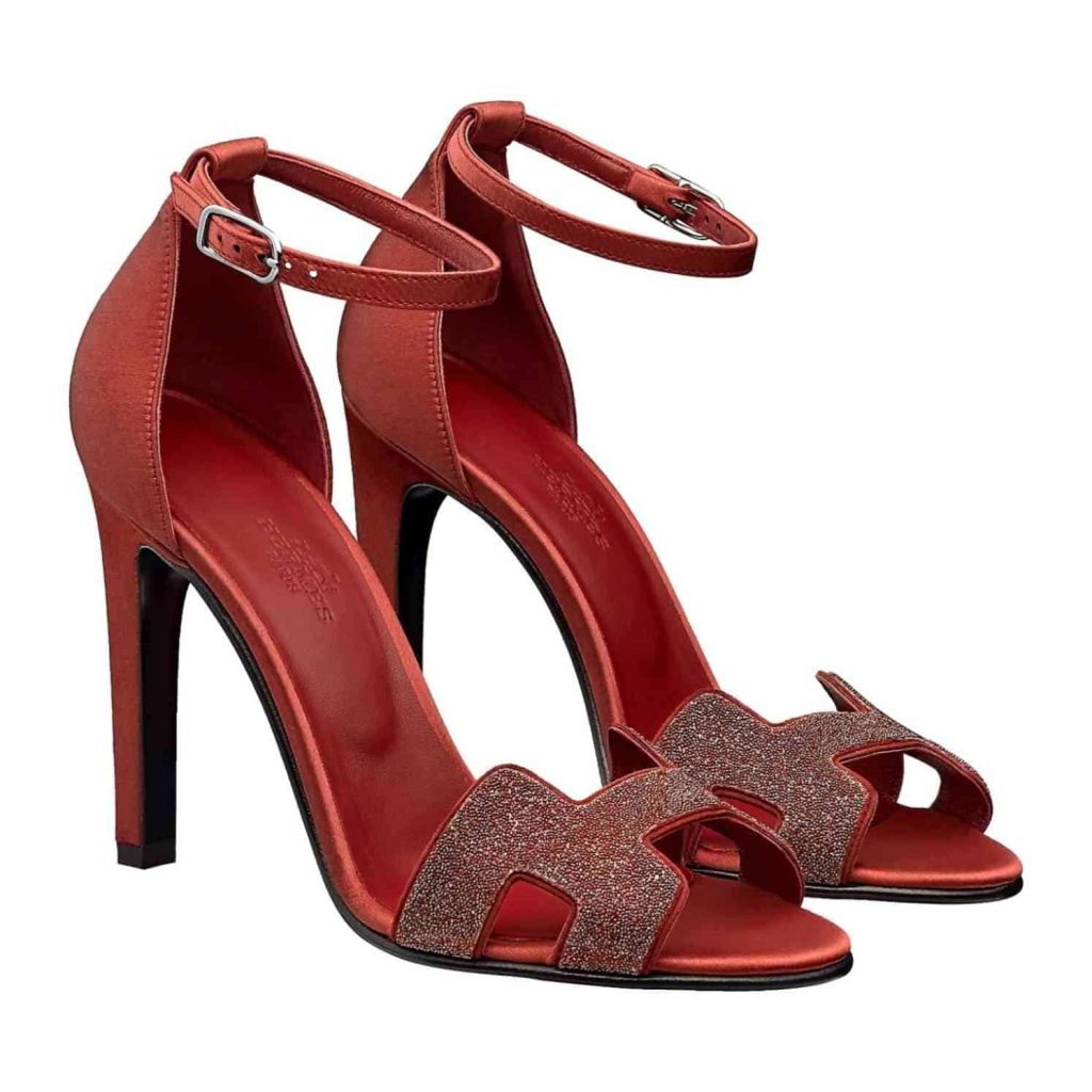 Gửi giày cao gót